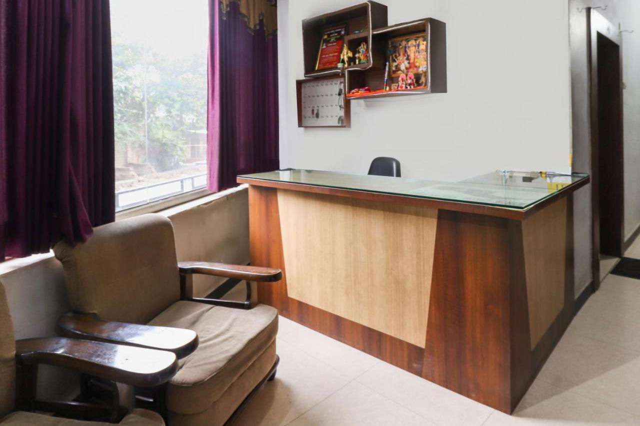 Oyo 69402 Yogeshwar Dhaam Otel Vrindāvan Dış mekan fotoğraf