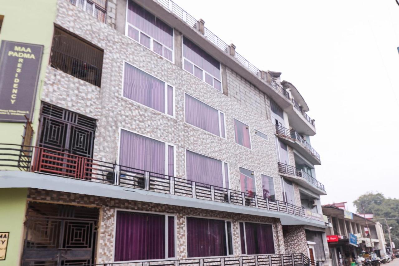 Oyo 69402 Yogeshwar Dhaam Otel Vrindāvan Dış mekan fotoğraf