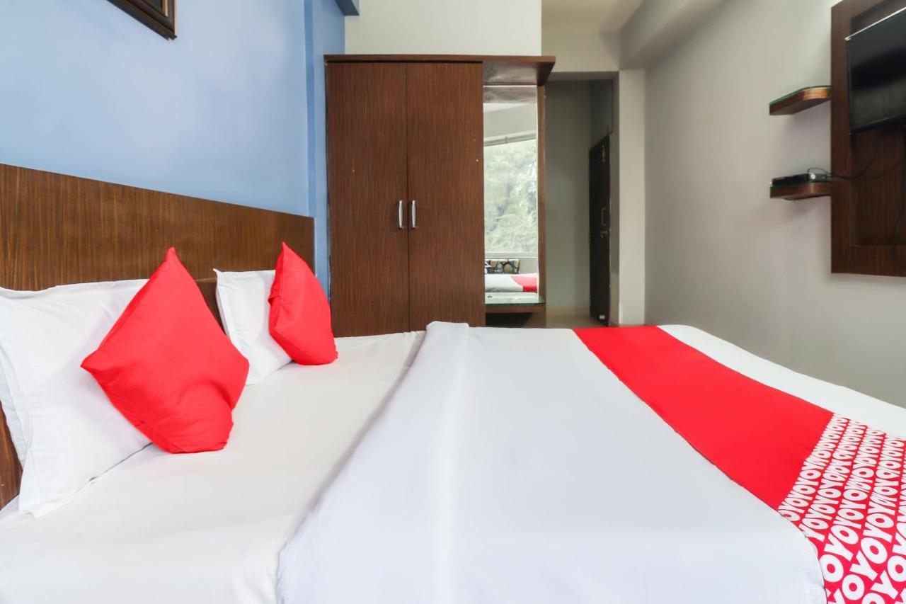 Oyo 69402 Yogeshwar Dhaam Otel Vrindāvan Dış mekan fotoğraf