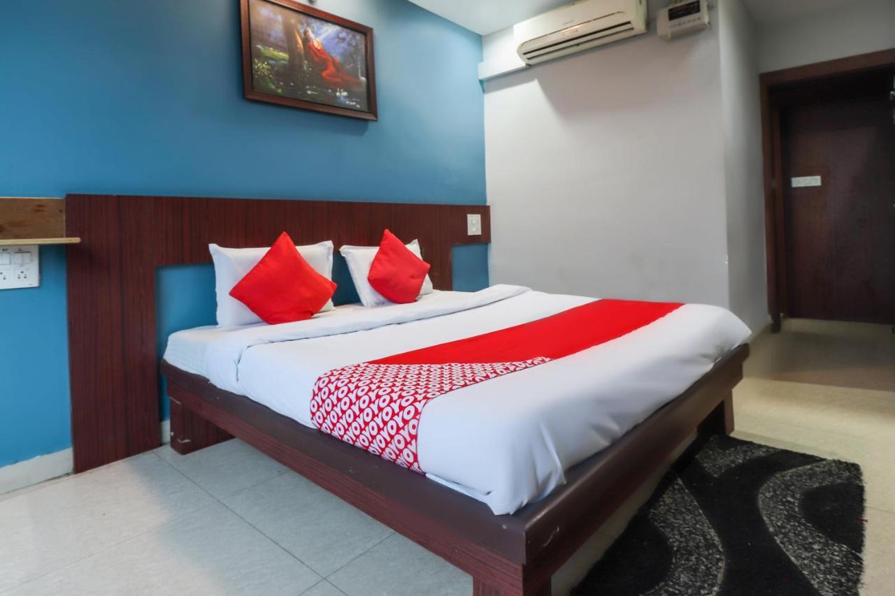 Oyo 69402 Yogeshwar Dhaam Otel Vrindāvan Dış mekan fotoğraf